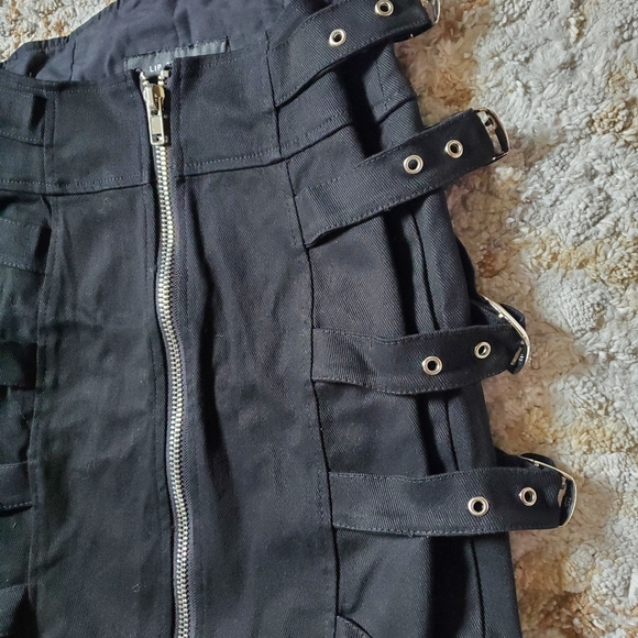 Lip Service Bondage Zip Buckle Skirt M - Picture 5 of 7
